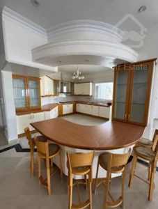 رهن آپارتمان 300 متری در زعفرانیه