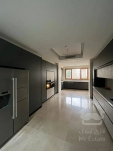 رهن آپارتمان 220 متری در ولنجک