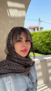 لی لا نادری