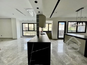 فروش آپارتمان 200 متری در زعفرانیه