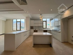 فروش آپارتمان 200 متری در زعفرانیه