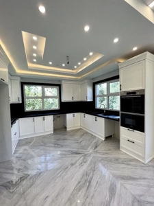 فروش آپارتمان 100 متری در زعفرانیه