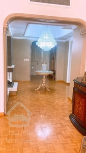 رهن آپارتمان 280 متری در زعفرانیه