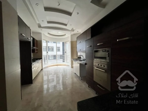 رهن آپارتمان 550 متری در فرشته