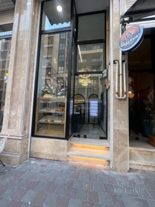 فروش مغازه 25 متری در مرکز خرید رونیکا مال هروی