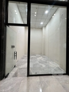 اجاره مغازه 19 متری در مرکز خرید رونیکا مال هروی روبه رو مترو حسین اباد