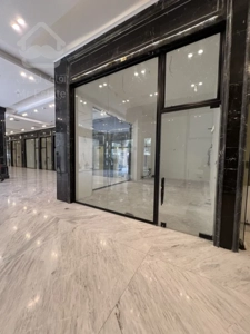 فروش مغازه 40 متری با پاخور عالی در مرکز خرید رونیکا مال هروی