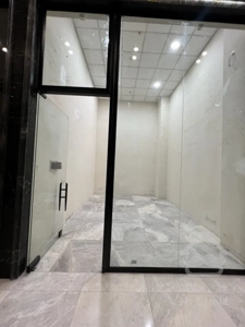 اجاره مغازه 19 متری درمرکز خرید رونیکا مال  هروی