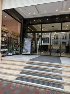 فروش مغازه 57 متری در رونیکا مال هروی با پاخور عالی