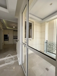 خرید آپارتمان در فرمانیه مهماندوست 3 بالکن 3جهت ویو