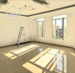 ۷۸ متر رو به آفتاب در چهار باغ