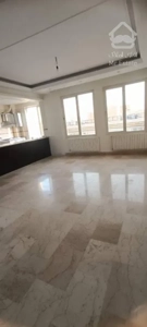 ۷۵ متر فول امکانات رو به آفتاب در سازمان برنامه