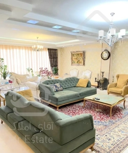 ۸۸ متر فول امکانات سالن پرده خور در سازمان برنامه