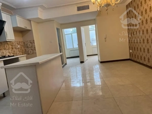 ۸۰ متر فول رو به آفتاب در باغ فیض