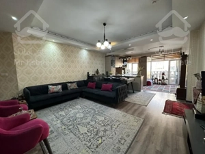 ۸۰ متر فول رو به آفتاب در سازمان برنامه