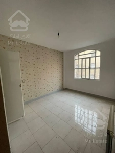 ۸۰ متر فول رو به آفتاب در سازمان برنامه