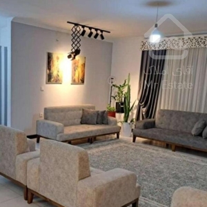 ۹۰ متر/سالن پرده خور ویو دار/خوش نقشه/چهارباغ