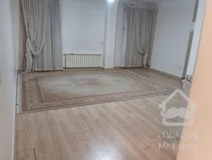 ۶۸متر/سالن پرده خور جنوبی/غرق درنور/بدون ضعف