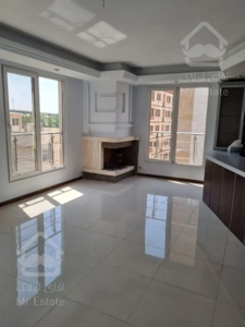 ۷۰ متر فول رو به آفتاب در باغ فیض