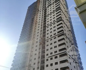 ۱۰۵ متر برج خلبانان دریاچه چیتگر