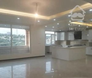 95 متر . نوساز . دو واحدی . افتابگیر . جنت ‌جنوب