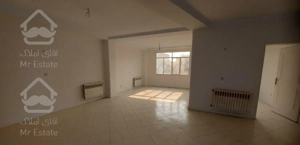 ۱۱۰ متر ۲ خواب/شهرک راه آهن/شخصی ساز/تخلیه