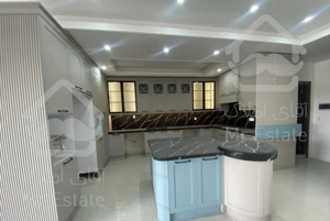 آپارتمان صدوق قائم ۱۷۰متر سه خواب نوساز