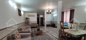 یک واحد ۱۲۰ متری، دو خواب در خیابان زنبیل آباد