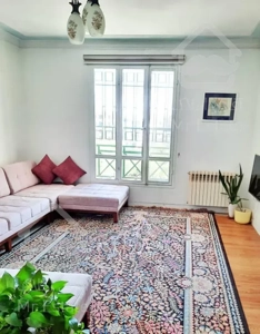 ۵۸متر یک خواب/فول امکانات/روبه آفتاب سالن پرده خور