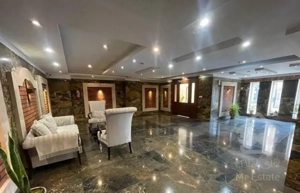 اپارتمان/۱۱۴ متر/۳ خواب/هروی/فرعی بن بست