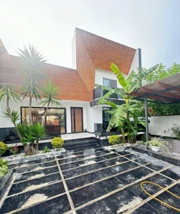 فروش خانه ویلایی ۳۰۰ متری استخر دار جنگلی