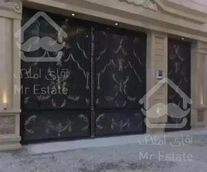 تریپلکس ۳۵۰متری بامغازه تجاری