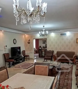 بلوار فردوس شرق ۱۱۰ متر ۲خوابه