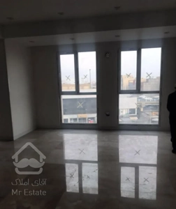 ۸۳ متر ، ۲ خواب ،  سالن پرده خور ،  صادقیه