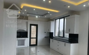 باهنر161متر طبقه۴ تکواحدی ۲نبش/سرمایه گذاری