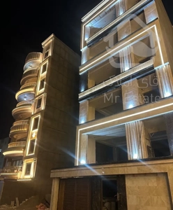 فروش اپارتمان تک واحدی با پارکینگ و انباری