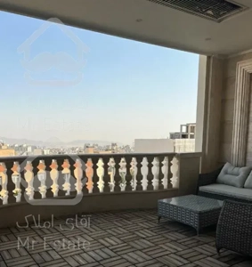 آجودانیه ۳۰۰ متر تراس قابل چیدمان