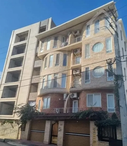 آپارتمان ۹۲ متری  کم واحد و دارای پارکینگ اختصاصی