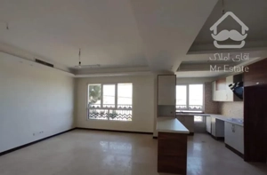 60 متر سردار جنگل فول  امکانات رو به آفتاب