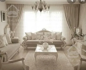 ۷۶متر/ عروس پونک/ غرق نور/ تاپ لوکیشن/دیزاین شده