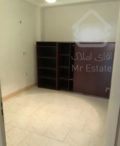 105متر پشت ثبت احوال کوچه ایمن گستر اسانسور دار