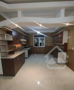 فاز ۳ گلشهر ۱۲۶ متر جنوبی طبقه اول دوخواب