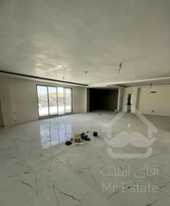 پنت۱۸۰متر/سه خواب/۱۰۰متر حیاط