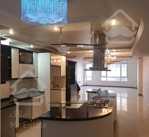 ۱۷۰ متر ۳ خواب/ خ دولت / کیکاوس/ ۳ پارکینگ