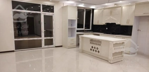 آپارتمان سه خواب دو پارکینگ سندی