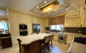 ۲۷۵متر/۳خوابه/مشاعات فول/ پاسداران