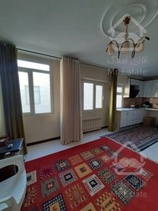 فروش ۵۰متری غرق در نور