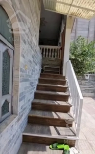 شیشه گران/ویلایی/۱۸۰ متر بنا/۲۵۰ متر زمین