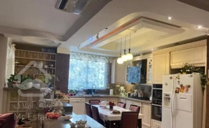 آپارتمان 220 متر/ 3 خ/ نیاوران(شمال کاخ)