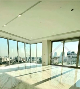 نیاوران ۲۳۵ متر  (پول لازم)